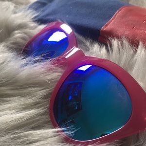 LE SPECS HOT PINK SHADES